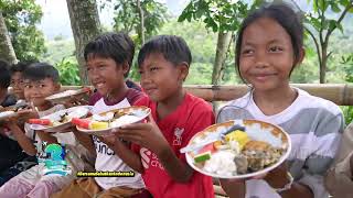 Makan Pepes Ikan Bareng Warga Lokal  DOKTER TRAVELER 11224 P3 [upl. by Freddi]