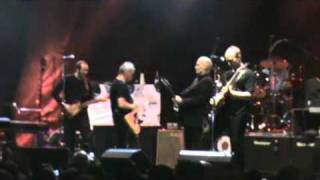 Floorboards up  Paul Weller amp Wilko Johnson  Belsonic 2010 [upl. by Swor761]