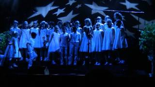 Piccolo Coro Mariele Ventre  Saggio 2011  01 [upl. by Enyrhtak]