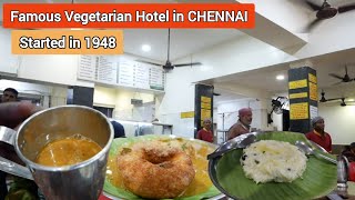 Chennai Ka Famous South Indian Restaurant RATNA CAFE Pongal Idli Vadai Sambar foodstagram chennai [upl. by Mommy]