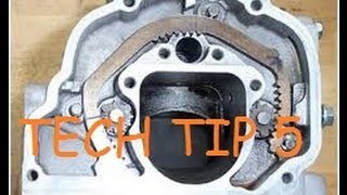 Tech Tip5  Come smontare la valvola di scarico Ktm 125 [upl. by Atirak]