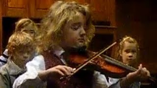 Amira Willighagen  Amiras brother quother Fincentquot plays the violin  2011 Christmas [upl. by Cattan]