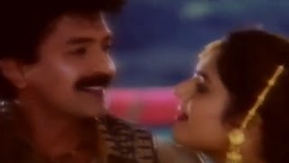 Aavesham  Muddoyamma Muddu Video Song  Rajasekhar Nagma Madhu Bala [upl. by Urana]