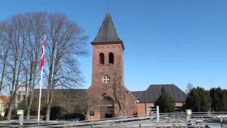 Hillerød kirke ringer til gudstjeneste [upl. by Kaya518]