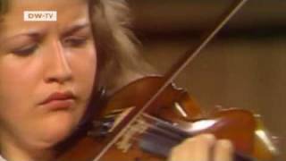 Die Geigerin AnneSophie Mutter verrät Privates  euromaxx [upl. by Fidellas987]