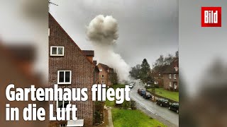 Gewaltige Explosion 19Jähriger verletzt sich schwer beim BöllerBau  Eckernförde [upl. by Dorisa102]