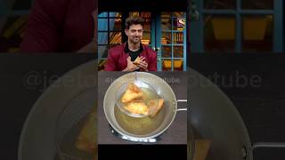 Hrithik Roshan Favourite Food 😍 food hrithikroshan streetfood shorts samosa foodie [upl. by Aienahs]