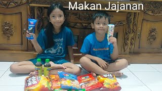 Farrel dan Naurah makan jajanan guys [upl. by Aleil842]