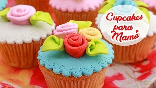 Cómo hacer CUPCAKES DE FLORES para regalar a MAMÁ  Cositaz Ricaz [upl. by Azelea]