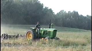 John Deere 4010 on Diskmpg [upl. by Kenwood]