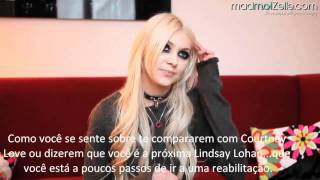 Taylor Momsen Entrevista Interviewed  quotLegendadoquot [upl. by Lledraw]