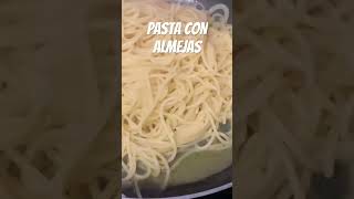 Pasta con Almejas 🐚 ¡Receta Italiana [upl. by Jeritah]