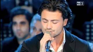 Vittorio Grigolo  Concerto di Natale Roma [upl. by Ynettirb]