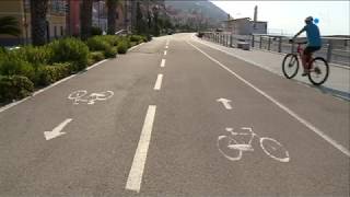 Sur la Riviera italienne la plus longue piste cyclable dEurope [upl. by Egroj]