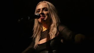 Madilyn Bailey  Wiser  Live Paris 2018 [upl. by Akaenahs]