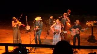 Queen Jane Approximately Bob Dylan cover by Dave Rawlings Machine with Gillian Welch [upl. by Sankaran950]