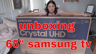 UNBOXING SAMSUNG SMART TV 65quot INCH CRYSTAL UHD AND TABLE FOR THE TV [upl. by Urbas]