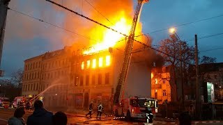 Feuerwehreinsatz Vollbrand 30122017 Leipzig Gohlis [upl. by Pergrim106]