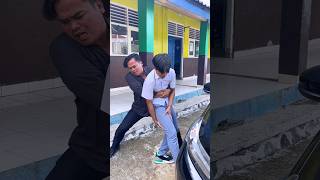 Untung Babeh pintar langsung ngambil dongkrak 😱🥺😭😅 comedy cover funny music lucu [upl. by Allemat55]