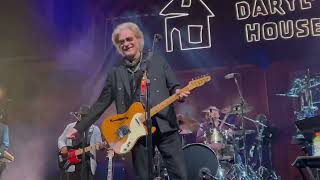 Daryl Hall – “Dreamtime” – The Orpheum Madison WI – 112722 [upl. by Linskey]