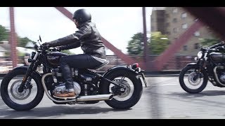 Bonneville Bobber  Bonneville Bobber Black [upl. by Anilac459]