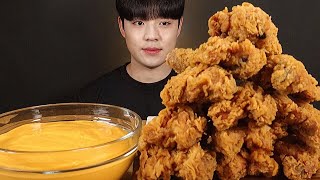 빠삭한 후라이드 치킨 먹방Feat 치즈소스 BHC FRIED CHICKEN amp CHEESE SACUE ASMR MUKBANG チキン ไก่ทอด [upl. by Trust]