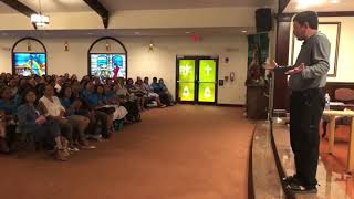 Padre Luis Toro Enseñando a los servidores de Dios lectores catequistas ministros de eucaristia [upl. by Howzell]