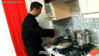 How to Make Seafood Spaghetti the Italian Way [upl. by Nalor865]