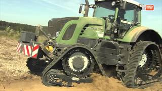 Landmaschinenshow Traktor New Holland T 5070 und Kuhn Heupresse [upl. by Eimia706]