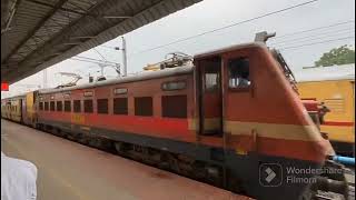 22675 Cholan SF Express Arriving At Tambaram Railway Station [upl. by Bezanson]