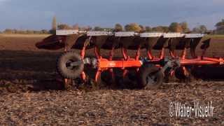 Labour dhiver avec une charrue Kuhn et un tracteur Fendt [upl. by Xyla]