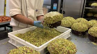 Preparazione panettone al pistacchio [upl. by Elie682]