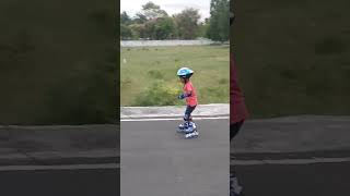 rollerskatesforkids skater inlineskatingkids babyskater skater skating video [upl. by Fadas147]