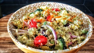 Recette Salade De Quinoa  une idée dentrée fraîche et équilibrée [upl. by Linis]