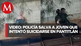 Policía de CdMx evita que hombre se aviente desde puente en paradero de Pantitlán [upl. by Ahsiem]