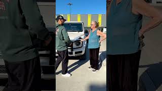 Millonario intercambia camioneta mercedes a abuelita por su carro 😱PT11 [upl. by Azmuh]