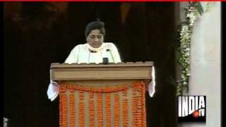 Mayawati Says Congress Planning To Instal Dalit As PM Before UP Polls [upl. by Zared]