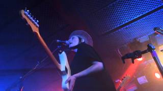 Cate Le Bon  Find Me  Le Batofar  09 03 2016 [upl. by Lemhaj]