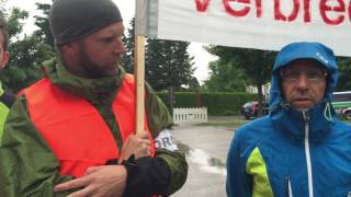 Demonstranten in Grassau gegen eine AfDVeranstaltung [upl. by Robbin]