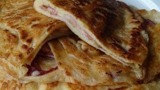 Pfannkuchen mit Speck und Käse [upl. by Litnahs]