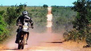 DR 800 Acelerando no Deserto do Jalapão [upl. by Enirac235]