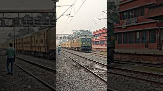 Humro ke ohi deshe le chal reliya re 🚇🚇🤣✅short viral train video [upl. by Merlin262]