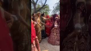 नई नवेली दुल्हन का दिल जीतने वाला डांस डांस lovestatus share dance trending bahu shadi love [upl. by Fihsak]