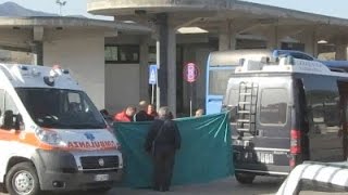 Fisciano SA  Investita dal bus nel campus universitario morta studentessa 2 241114 [upl. by Eeleak]