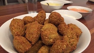 Falafel Rezept kurz und bündig [upl. by Nnylodnewg]