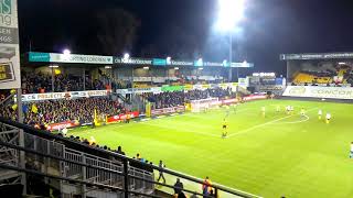 Biergooiende supporters onderbreken Lokeren  WaaslandBeveren  Voetbalkrant [upl. by Ventre]