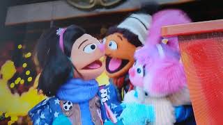 The 95th Annual Macys Thanksgiving Day Parade Sesame Street Today [upl. by Bergstein]