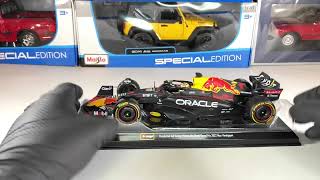 Red Bull F1 RB18 1 World Champion Season 2022 Max Verstappen 124 Bburago Diecast Model Review [upl. by Dyrrej]