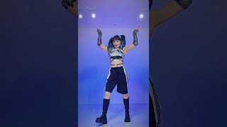 LE SSERAFIM 르세라핌 CRAZY dance cover LESSERAFIMofficial crazy kpop lesserafim shorts [upl. by Alarise85]