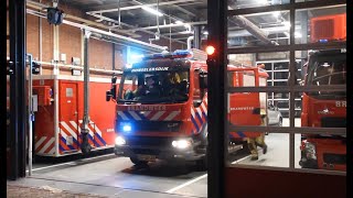 Brandweer Honselersdijk  Tankautospuit 156630 met spoed naar een containerbrand [upl. by Serene]